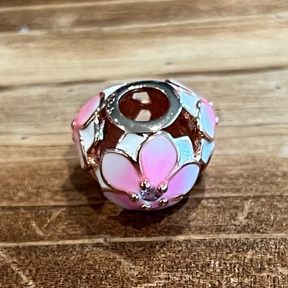 Pink Flower Charm - Picture 10 of 10